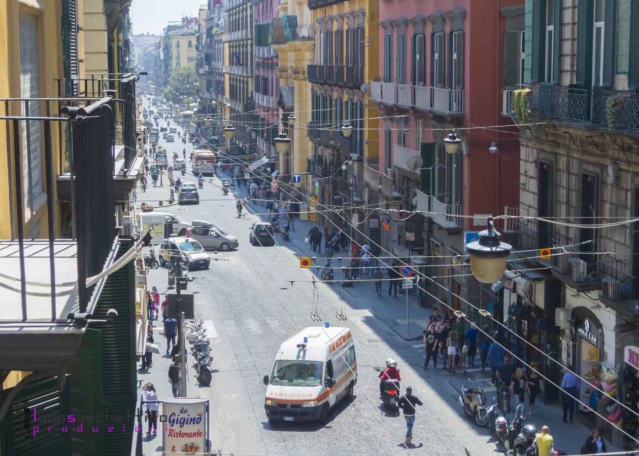 Casa Beatrice, Appartamento Nel Centro Di Napoli Nápoles Exterior foto